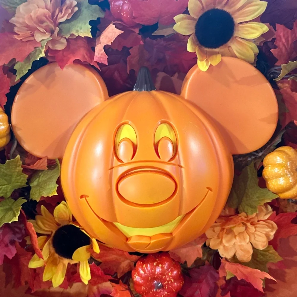 Disney Parks 2024 Halloween Mickey Mouse Jack o Lantern Pumpkin Wreath 16